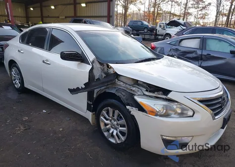 2015 Nissan Altima 2.5 S from USA, damaged, VIN 1N4AL3AP7FC470029